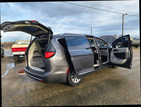2018 Chrysler Pacifica Touring L
