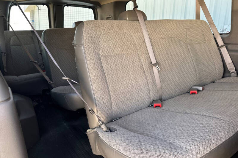 2023 Chevrolet Express LS 3500