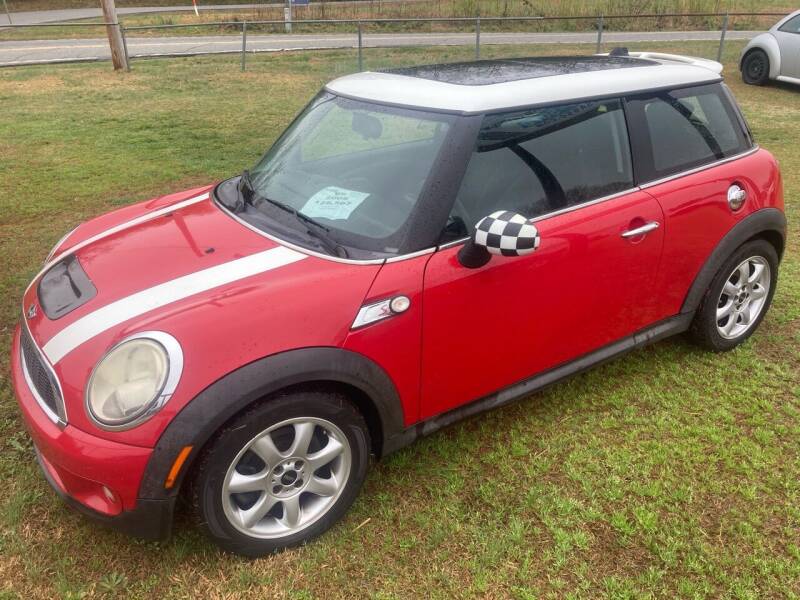 2009 MINI Cooper for sale at UpCountry Motors in Taylors SC