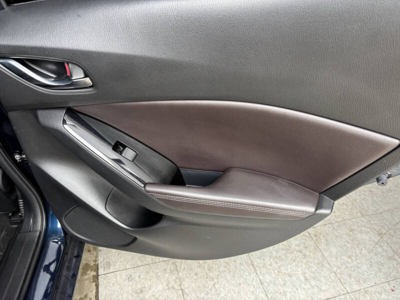 2018 Mazda MAZDA3 Touring