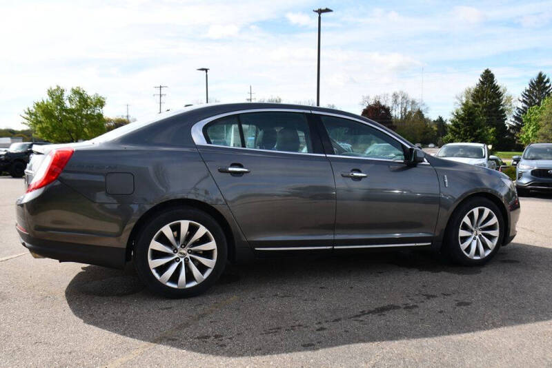 2016 Lincoln MKS