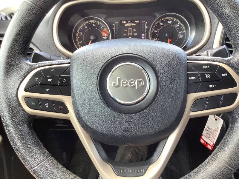 2017 Jeep Cherokee Sport