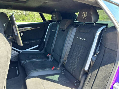 2024 Lamborghini Urus Performante
