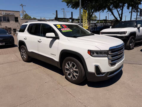2023 GMC Acadia SLT