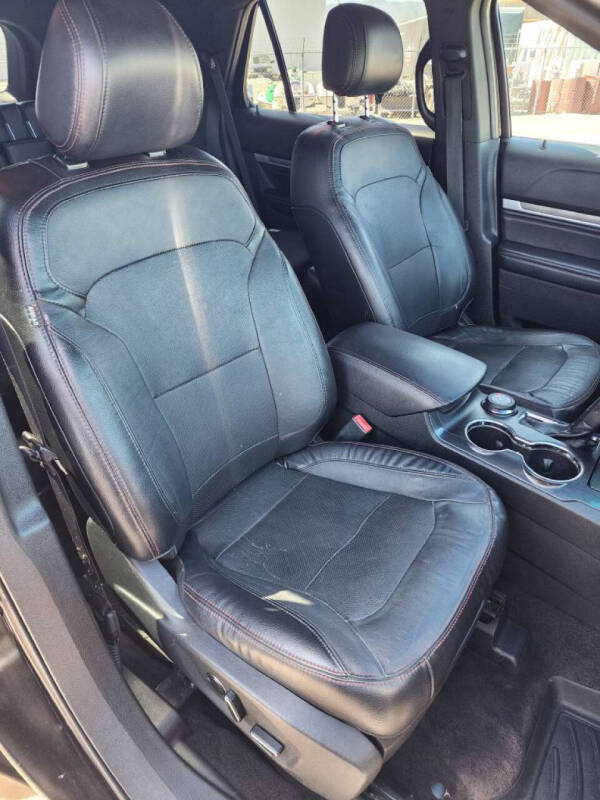 2016 Ford Explorer Sport
