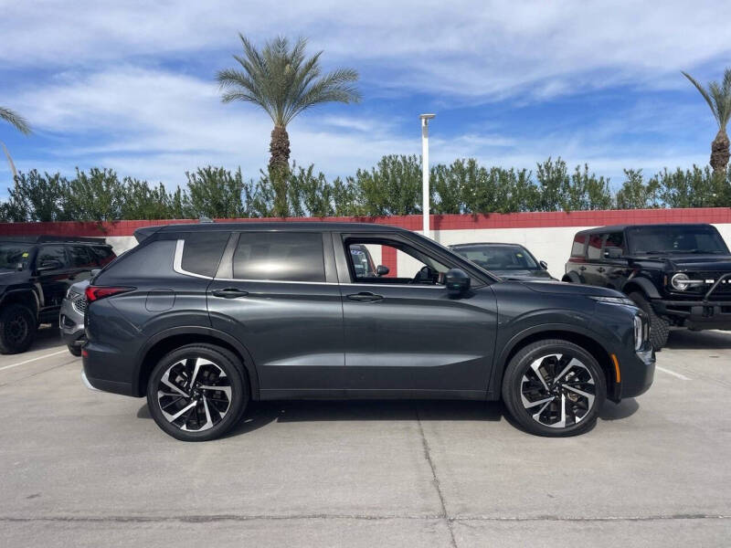 2024 Mitsubishi Outlander SE