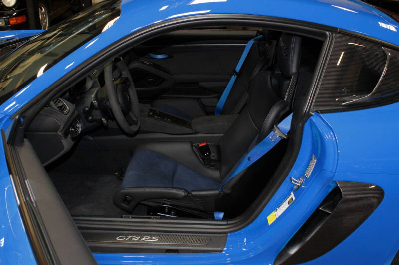 2023 Porsche 718 Cayman GT4 RS