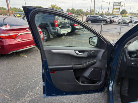 2020 Ford Escape SEL