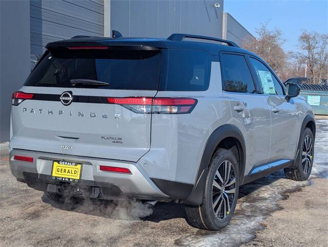 2025 Nissan Pathfinder Platinum