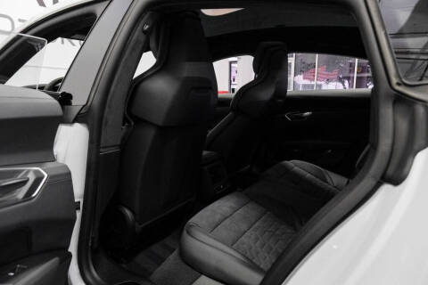 2024 Audi e-tron GT quattro Prestige