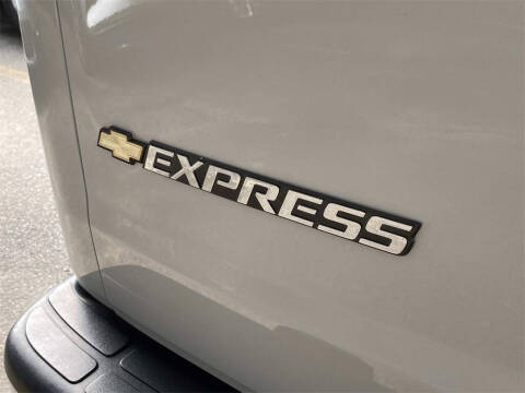 2023 Chevrolet Express 2500