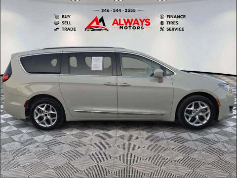 2020 Chrysler Pacifica Touring L Plus