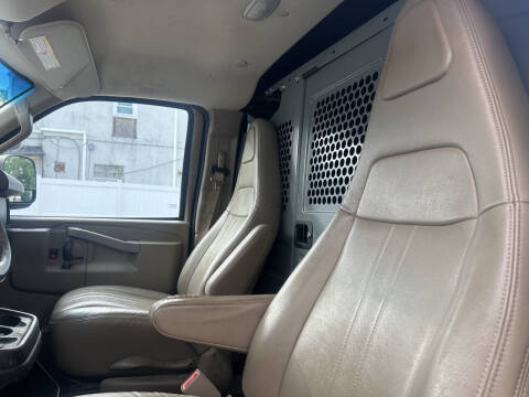 2017 Chevrolet Express 2500