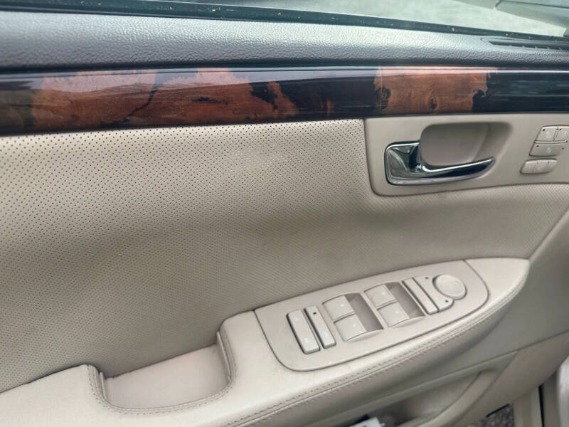 2011 Cadillac DTS Premium Collection