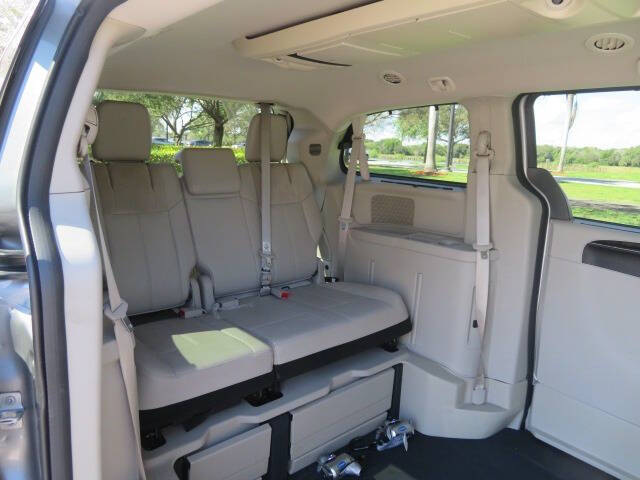 2013 Chrysler Town and Country Limited