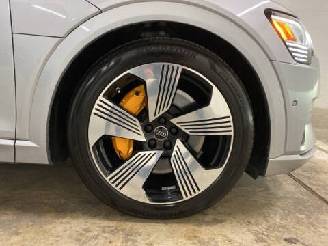 2023 Audi e-tron quattro Premium Plus