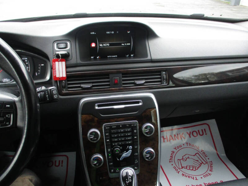 2015 Volvo XC70 T6