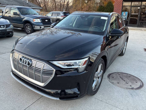 2019 Audi e-tron quattro Premium Plus