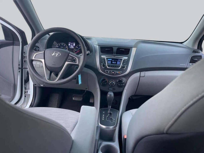 2017 Hyundai Accent SE