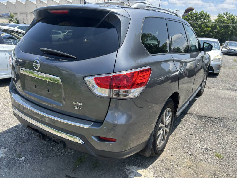 2016 Nissan Pathfinder SV