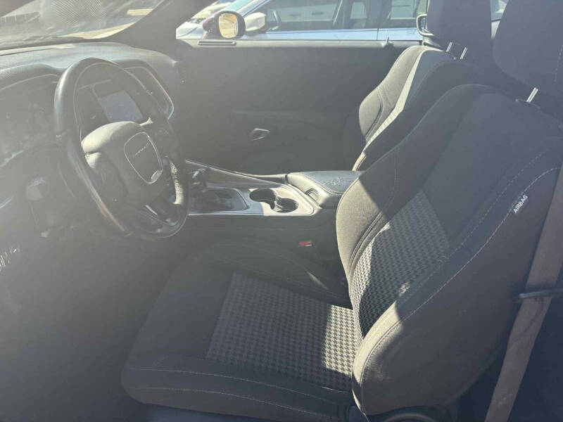 2021 Dodge Challenger SXT