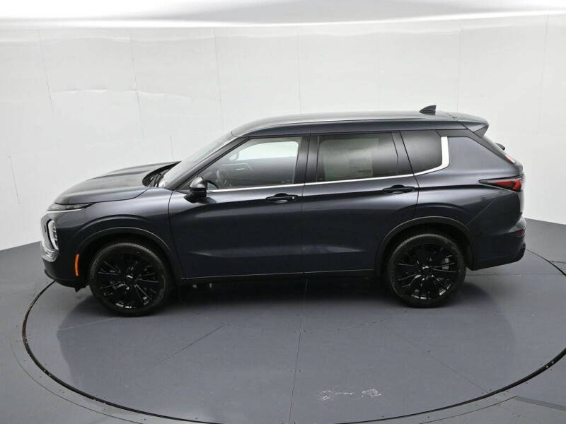 2026 Mitsubishi Outlander LE
