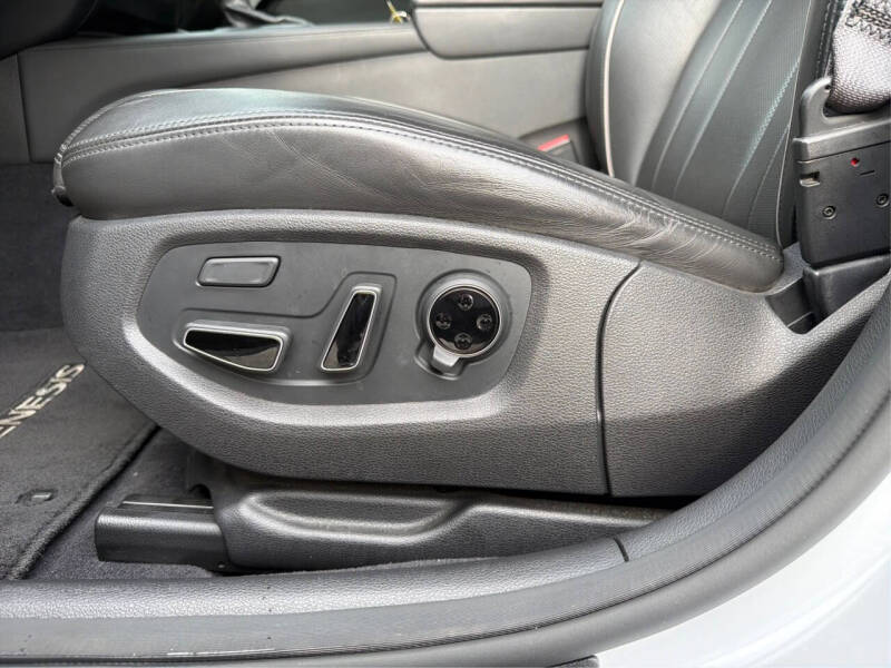 2016 Hyundai Genesis