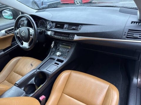 2013 Lexus CT 200h
