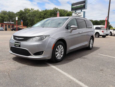 2017 Chrysler Pacifica Touring-L