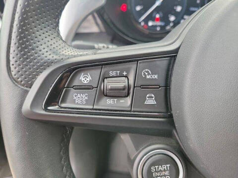 2024 Alfa Romeo Tonale Hybrid Ti