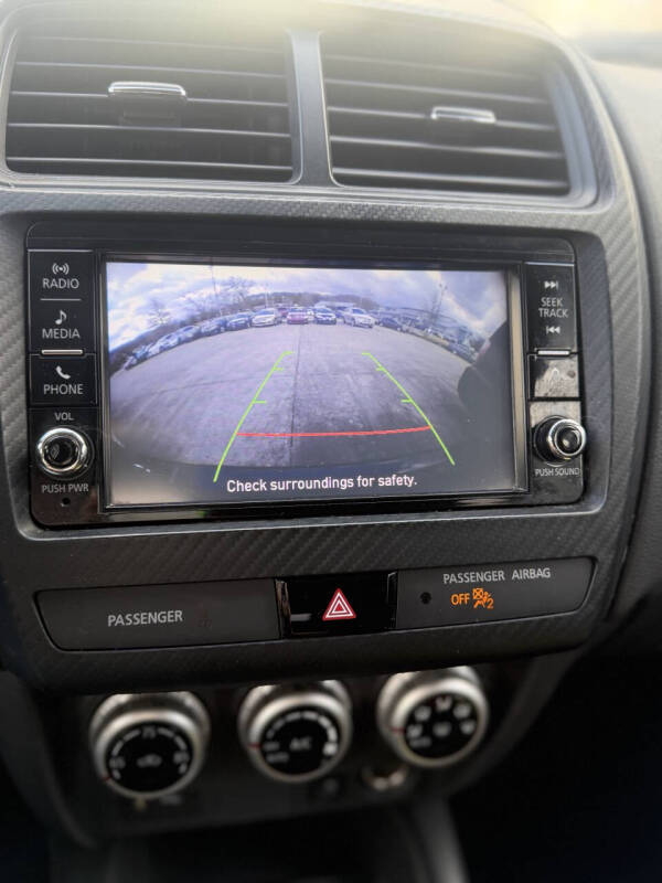 2020 Mitsubishi Outlander Sport SE