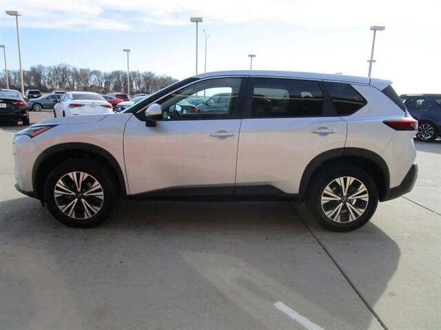 2022 Nissan Rogue SV