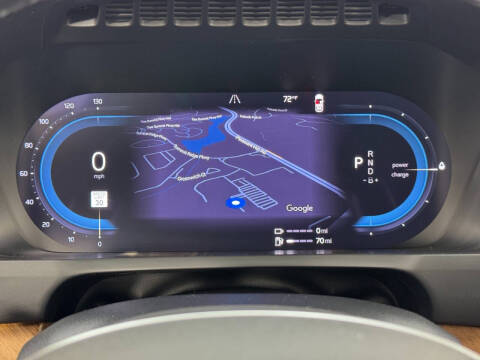 2024 Volvo XC90 Recharge T8 Core Bright Theme