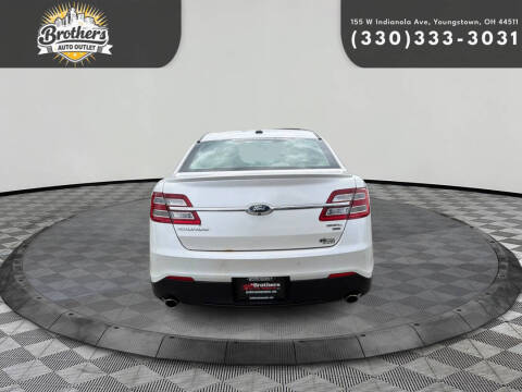 2015 Ford Taurus SEL