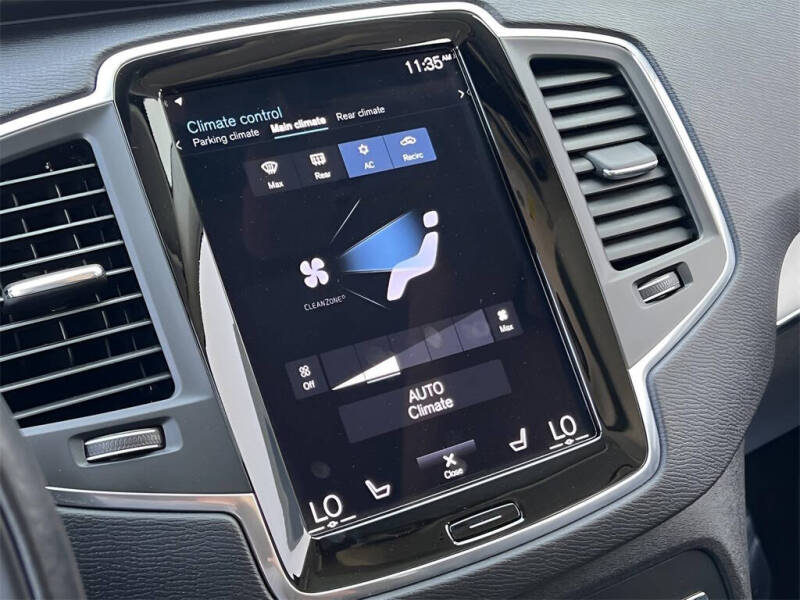 2022 Volvo XC90 T5 Momentum