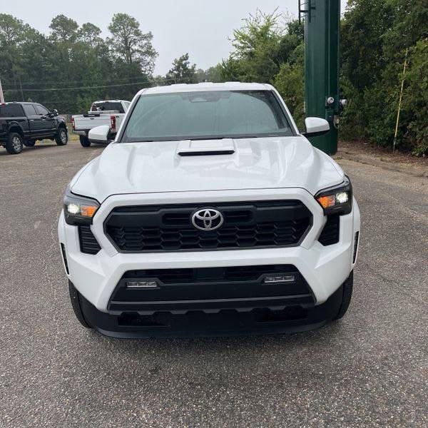 Used 2024 Toyota Tacoma TRD Sport with VIN 3TMLB5JN0RM000069 for sale in Natchez, MS