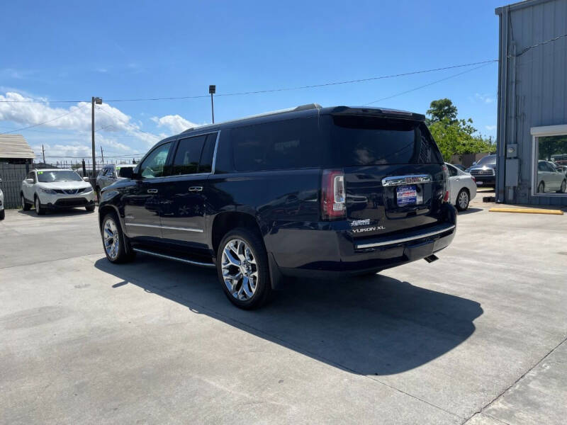 2018 GMC Yukon XL Denali