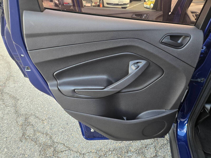 2015 Ford Escape S