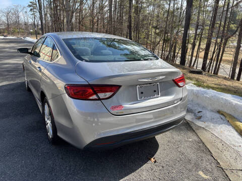 2017 Chrysler 200 LX