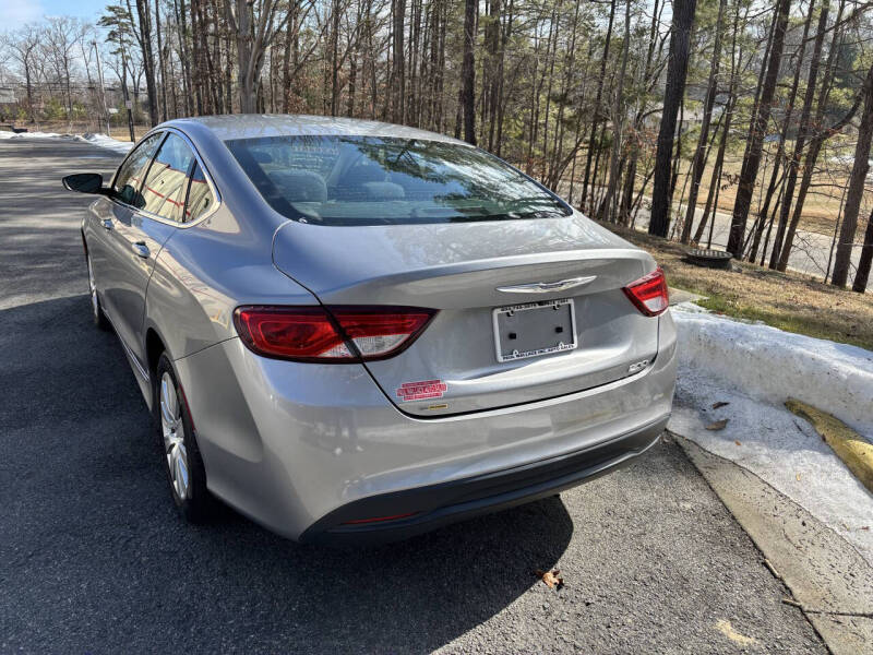 2017 Chrysler 200 LX