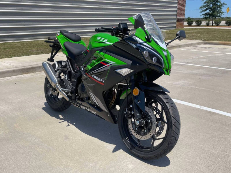 2024 Vitacci GTX 250 EFI - Manual 6 Speed