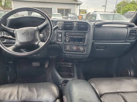 2004 Chevrolet Blazer LS