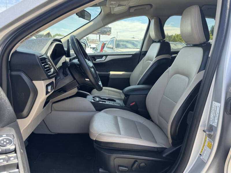 2020 Ford Escape SEL