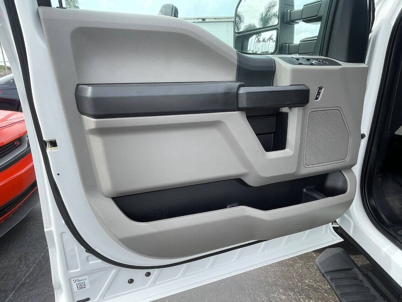 2017 FORD F-350 Pickup - $31,900