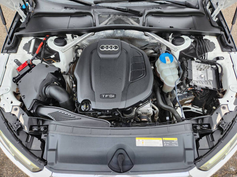 2017 Audi A4 2.0T quattro Premium Plus