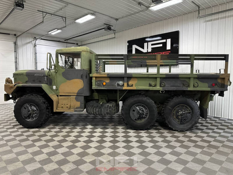1990 AM General M35A2