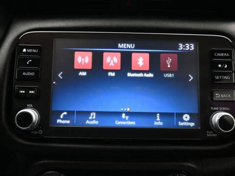 2022 Nissan Kicks SR