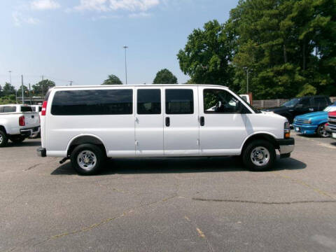 2025 Chevrolet Express LT 3500