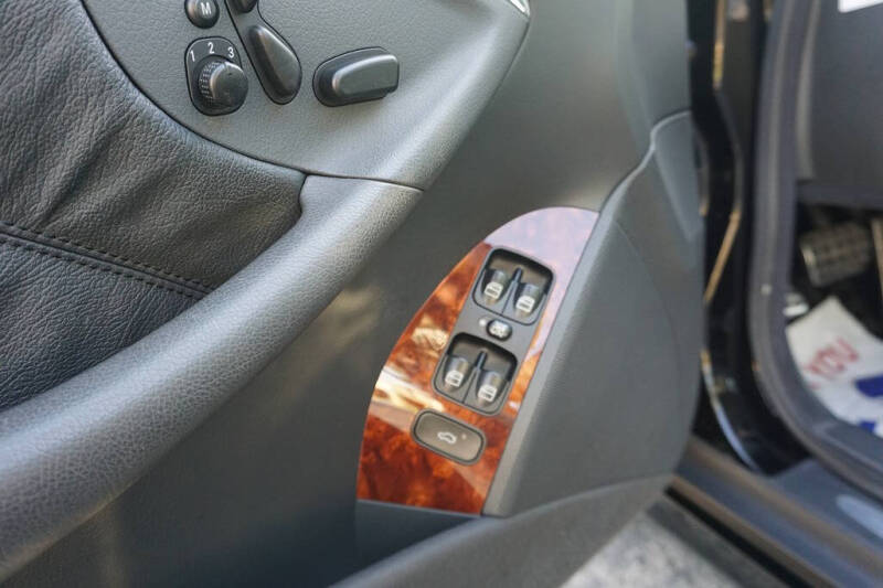 2005 Mercedes-Benz CLK CLK 320