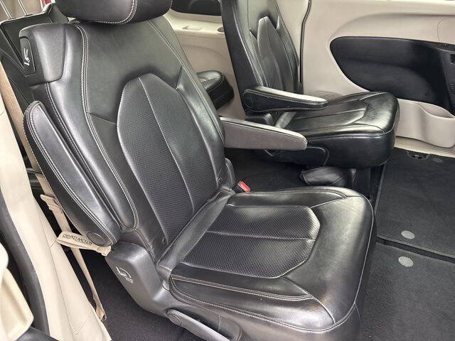 2020 Chrysler Voyager LXi